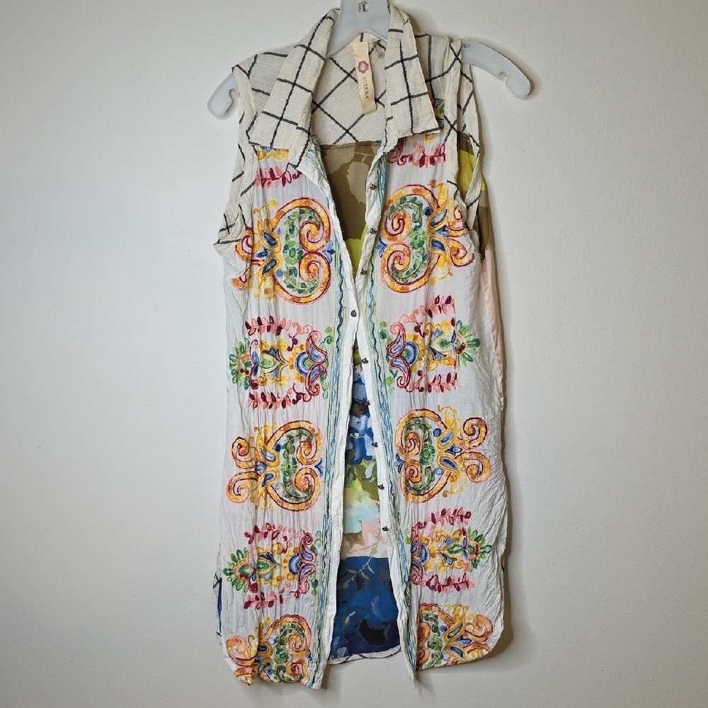 Cyrena- ANTHROPOLGIE BOHO embroderied Patterned Fabric sleeveless Top